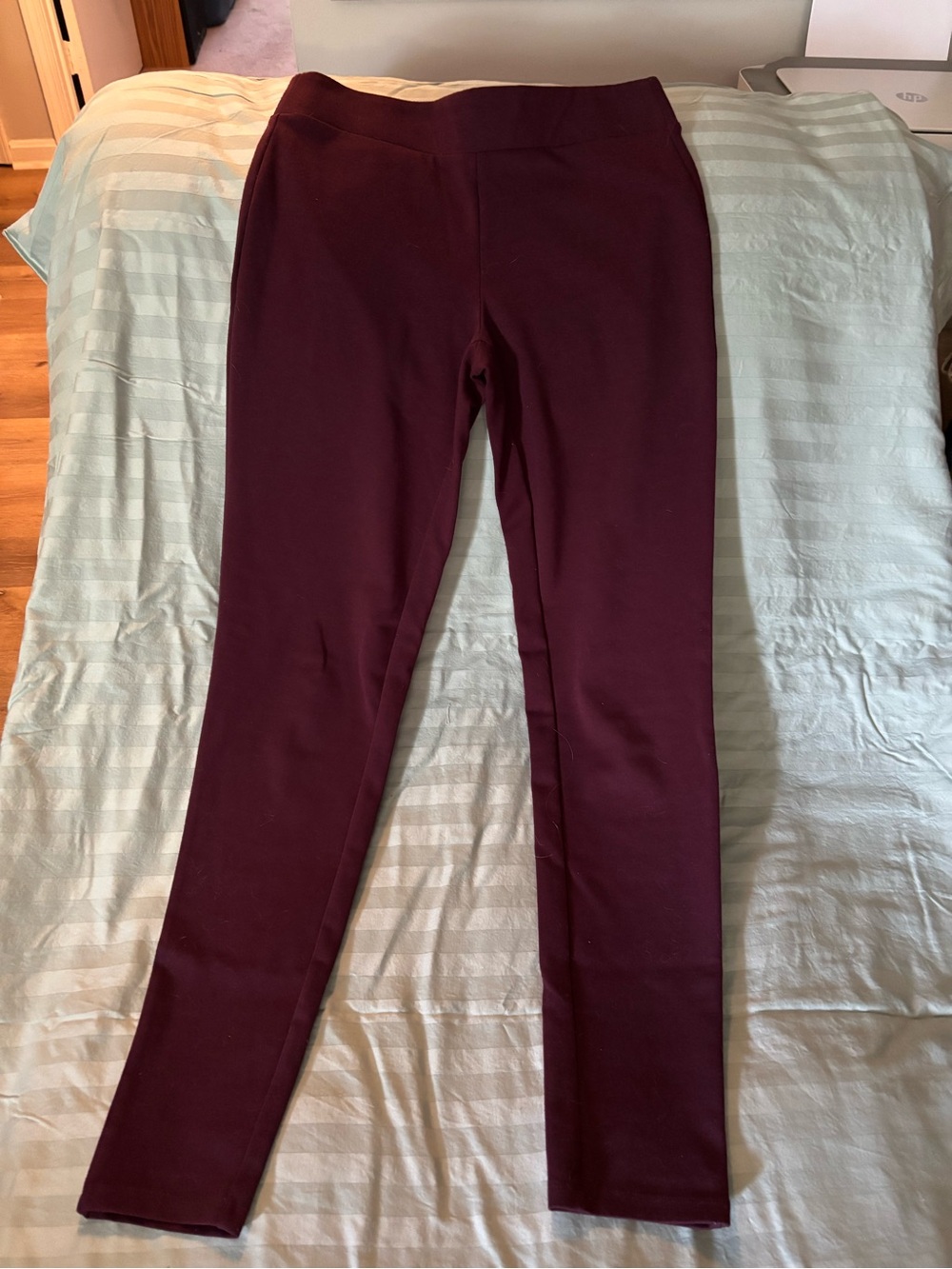 Simply Vera Vera Wang Deep Burgundy Ponte Pants